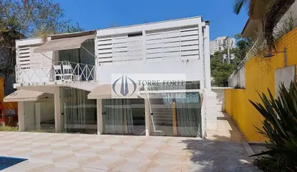 Casa no Morumbi 4 suítes, 2 vagas de garagem