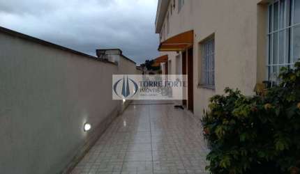 Casa em Condominio com 2 suites 1 vaga de garagem na Vila Ema.