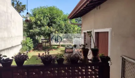 Casa Ampla em Pirassununga 2 Dormitórios, Suíte, Pomar e Edícula