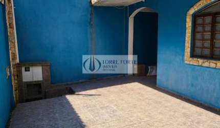 Lindo sobrado com 3 dormitórios, varanda e 3 vagas de garagem em Lageado