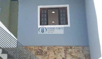Linda casa com 3 dormitórios e 2 vagas na Vila Clarice