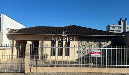 Casa com 3 quartos à venda na Rua Ursa Maior, 485, Guanabara, Joinville, 174 m2 por R$ 830.000