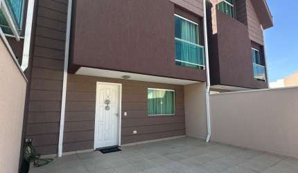 Ótimo sobrado triplex a venda no Condomínio Residencial Laguna II, no Capão Raso com 3 quartos - Cód. 06.091