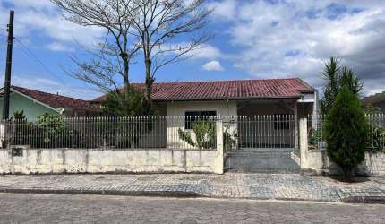 Vendo casa averbada Itaum