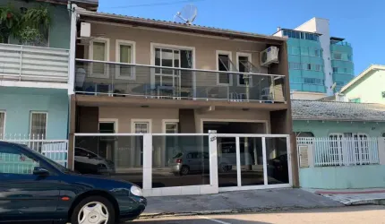 Vendo Geminado sobrado Balneario Camboriu