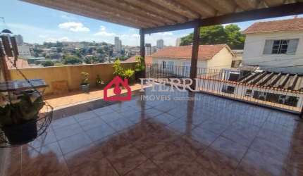 Excelente sobrado a venda no Mangalot, 2 vagas, amplo,  varanda, quintal