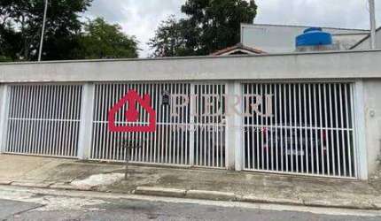 Casa térrea a venda na Vila Piauí com 4 dormitórios, 10 metros de frente
