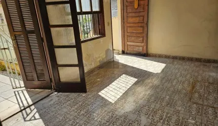 Casa em Água Branca  -  São Paulo