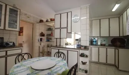 Apartamento em Higienópolis  -  São Paulo
