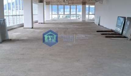Sala comercial para alugar na Avenida Cidade de Lima, 86, Santo Cristo, Rio de Janeiro por R$ 126.100
