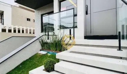 Sobrado Triplex com 3 dormitórios à venda, 121 m² por R$ 1.600.000 - Pinheirinho - Curitiba/PR