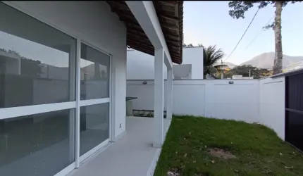 Casa Linear com Vargem Grande 03 quartos