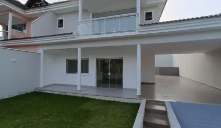 Casa 04 suítes piscina