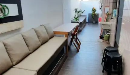 Impecável Apartamento com quintal Amplo  na Guilhermina Praia Grande