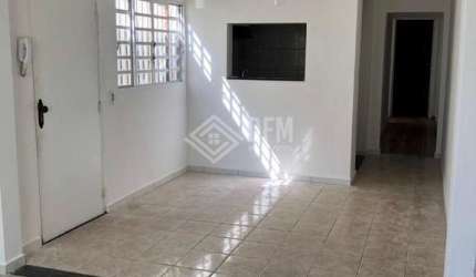 Sobrado à venda no Jardim Rodeio em Mogi das Cruzes, com 3 dormitórios.