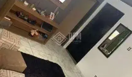 Sobrado com salão comercial à venda com, 4 dormitórios, sendo 1 suíte no bairro Jardim Esperança.