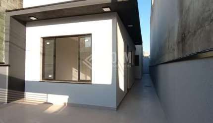 Casa à venda no bairro Vila Nova Cintra com 60 MT2 e 2 dormitórios, sendo 1 suíte.