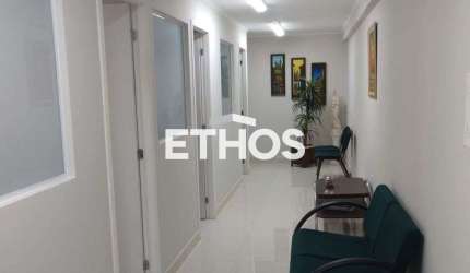 Excelente Sala Comercial a Venda no Centro de Jundiai