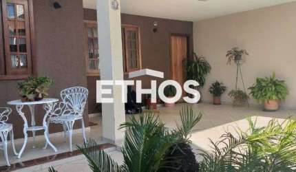 Casa com 03 dormitorios e suite no bairro Jardim Florestal em Jundiai - Para venda