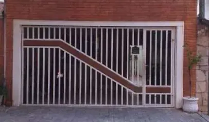 Casa com 2 quartos à venda na Rua Ibertioga, 97, Jardim Monte Kemel, São Paulo por R$ 650.015