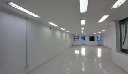 Prédio com 20 salas para alugar na Rua da Liberdade, 851, Liberdade, São Paulo por R$ 50.000