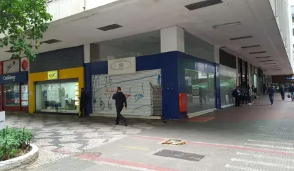Ponto comercial com 3 salas para alugar na Avenida São Luís, 187, República, São Paulo por R$ 14.009