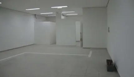 Ponto comercial com 2 salas para alugar na Rua Frederico Abranches, 172, Vila Buarque, São Paulo por R$ 5.609