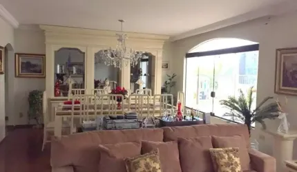 Casa com 4 quartos à venda na MORASHIGUI AKAGUI, 77, Jardim Guedala, São Paulo por R$ 7.800.035