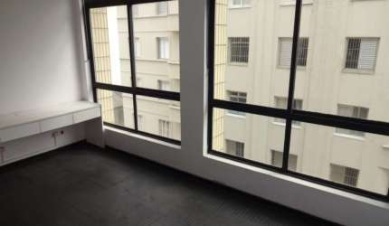 Sala comercial com 2 salas para alugar na Rua Barão de Iguape, 212, Liberdade, São Paulo por R$ 1.109