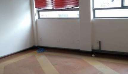 Sala comercial com 5 salas para alugar na Rua Conselheiro Crispiniano, 398, República, São Paulo por R$ 1.666
