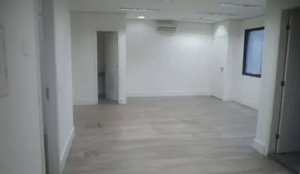 Sala comercial com 1 sala para alugar na Avenida Doutor Cardoso de Melo, 1470, Vila Olímpia, São Paulo por R$ 2.500