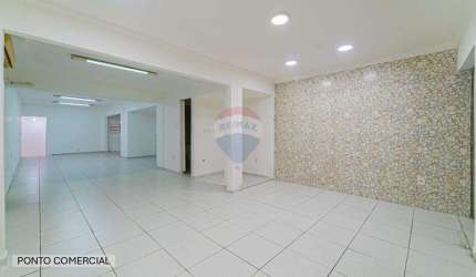 Casa à venda com ponto comercial, 03 suítes,  300m² de área de construída,  no bairro de Mandacaru, João Pessoa -PB.