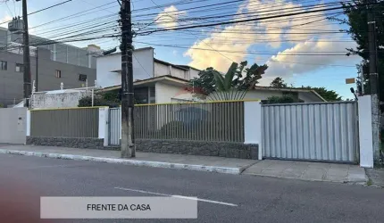 Casa a venda,  03 dormitórios sendo 01 suíte, área com 280m² com terreno 750m²,  bairro dos Estados, João Pessoa-PB.