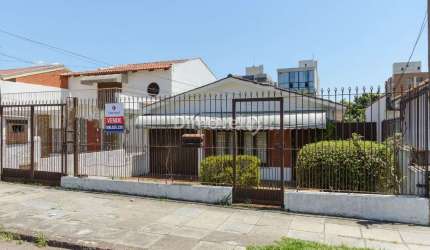 Casa com 3 quartos à venda na Rua Doutor Mário Totta, 1384, Tristeza, Porto Alegre por R$ 698.000