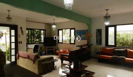 Casa com 3 quartos à venda na Rua Pasteur, 651, Ipanema, Porto Alegre por R$ 650.000