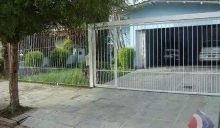 Casa com 3 quartos à venda na Rua Arnaldo Bernardi, 80, Ipanema, Porto Alegre por R$ 798.000