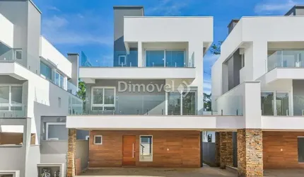 Casa em condomínio fechado com 3 quartos para alugar na Avenida Coronel Marcos, 1239, Pedra Redonda, Porto Alegre por R$ 17.000
