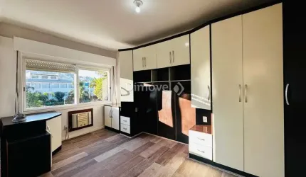 Apartamento com 2 quartos para alugar na Avenida da Cavalhada, 2356, Cavalhada, Porto Alegre por R$ 1.200