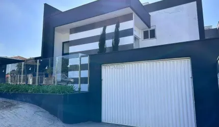 CASA no SAGUAÇÚ com 3 quartos para VENDA, 324 m²