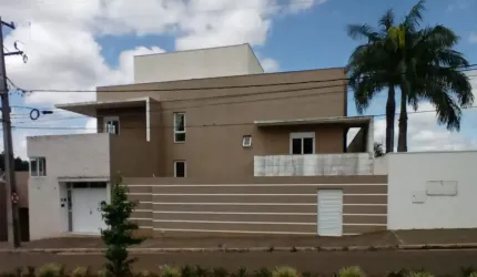 SOBRADO TRIPLEX - VILA ESTRELA