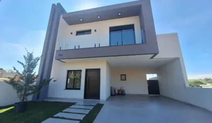LINDA CASA EM CONDOMINIO FECHADO