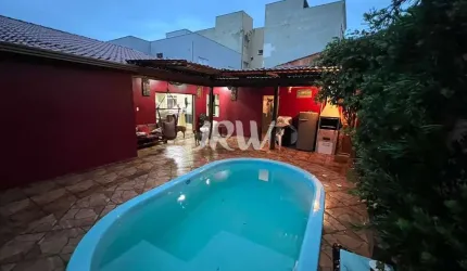 VENDO OU ALUGO CASA TÉRREA COM PISCINA BAIRRO MOACYR ARRUDA NA CIDADE DE INDAIATUBA SP