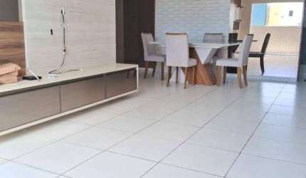 Apartamento três quartos