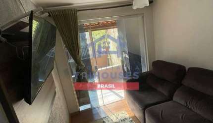 Otima casa com 2 dormitórios e amplo terreno à venda, Tatuquara, Curitiba, PR por R$245 mil