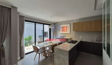 Maravilhosos Sobrados alto padrão em condomínio com 3 e 4 quartos à venda, no bairro Xaxim, Curitib