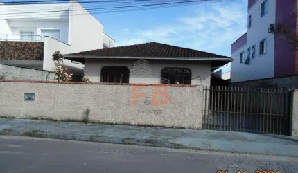 CASA no JARDIM IRIRIÚ com 3 quartos para LOCAÇÃO, 90 m²