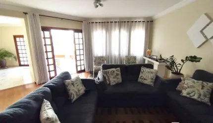 Sobrado para Venda em São Bernardo do Campo, Nova Petrópolis, 4 dormitórios, 3 suítes, 6 banheiros, 3 vagas