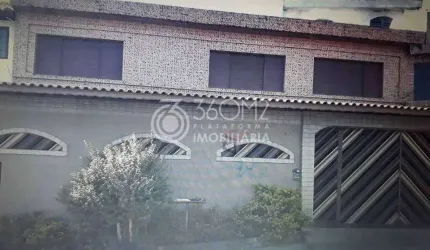 Sobrado para Venda em Santo André, Parque Oratório, 4 dormitórios, 1 suíte, 2 banheiros, 5 vagas