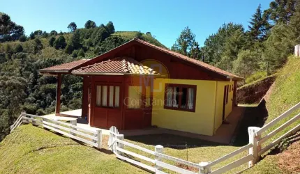 CASA DE 3 QUARTOS, SUITE PARA LOCAÇÃO EM CAMPOS DE JORDÃO - 116M²