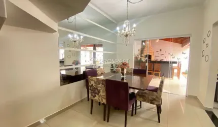 Bela casa no Jardim Ouro Branco | 3 dormitórios | 3 vagas